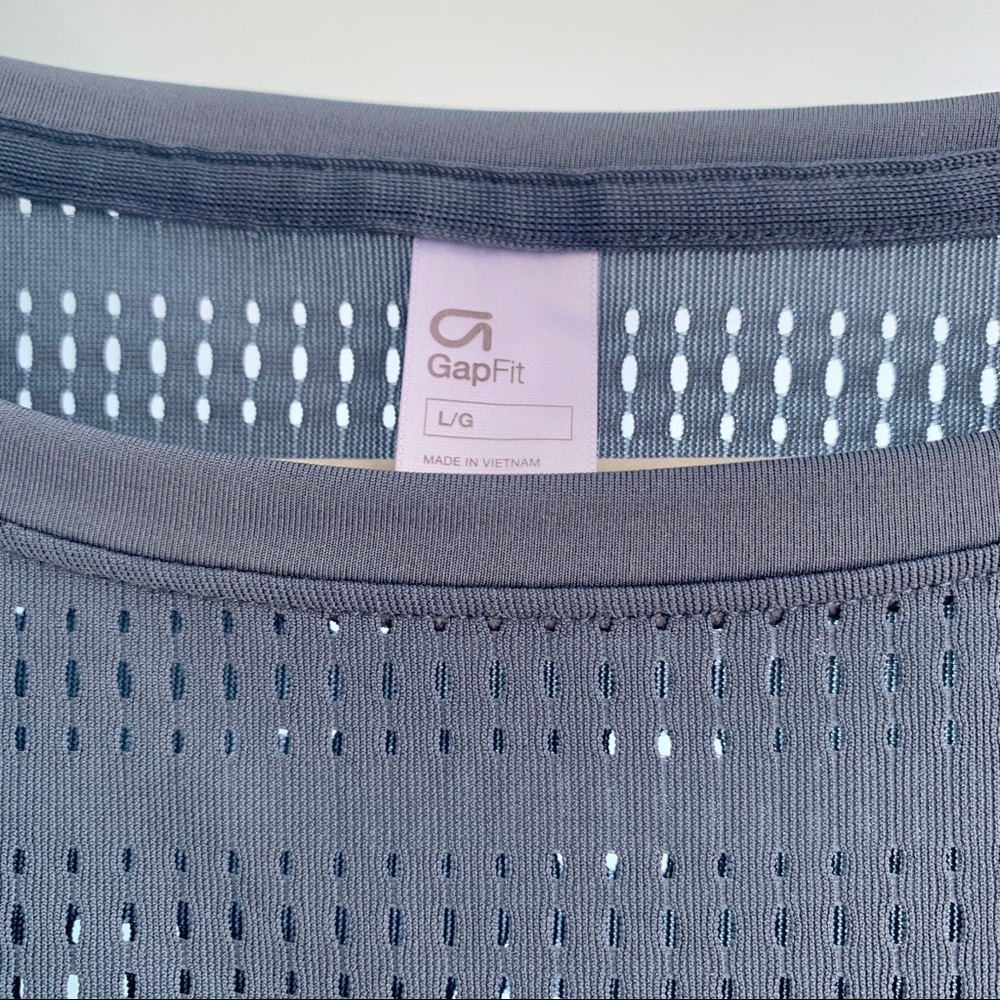 Breathable Workout Top - Picture 3 of 5